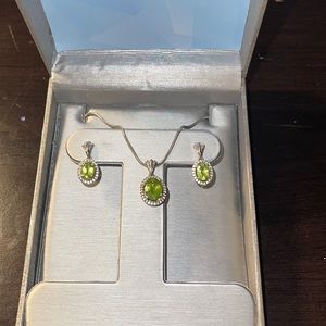 Peridot jewelry